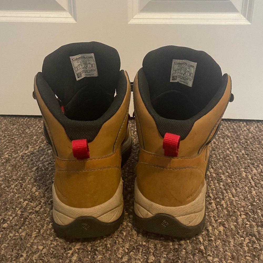 Columbia Hiking Boots - Picture 4 of 4